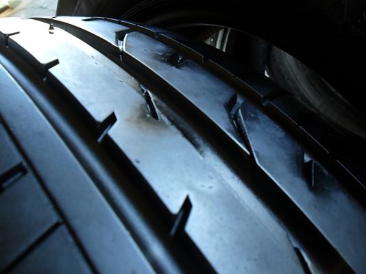 ยาง15 คอนติเนนตัล195-65-R15 ลงพื้นปลายปี14 (4เส้น 3,900) ยาง15 คอนติเนนตัล195-65-R15 ลงพื้นปลายปี14 (4เส้น 3,900)