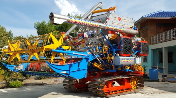 ขายรถเกี่ยวข้าววรพจน์การช่าง