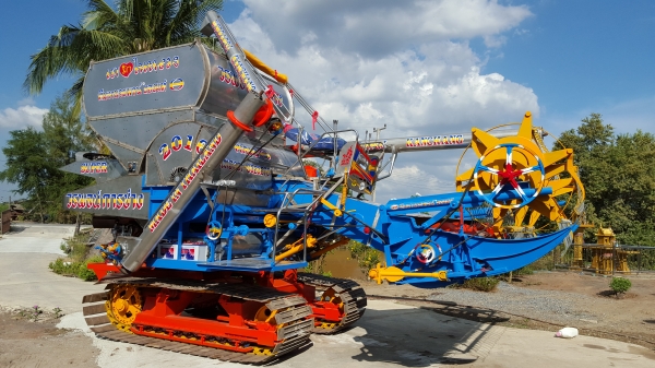 ขายรถเกี่ยวข้าววรพจน์การช่าง