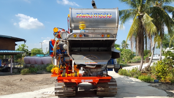 ขายรถเกี่ยวข้าววรพจน์การช่าง