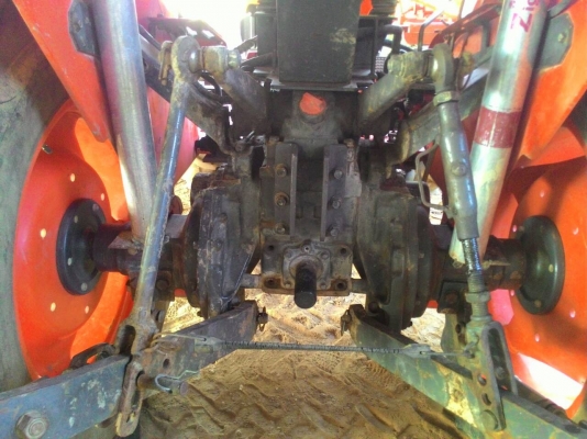 ขายรถไถ KUBOTA L3408 พร้อมดันหน้า รถไร่  ราคา 190,000  รถอยู่ อ.แกลง ระยอง มีรถขนส่งบริการทั่วไทย  และยังมีอีกหลายรุ่นให้เลือก สนใจสอบถามได้ DC Tractor Rayong 0818618678,0899347475 id line=0818618678 ,,,    id line=carbonthai