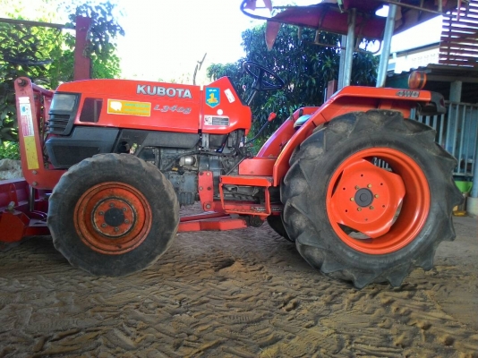 ขายรถไถ KUBOTA L3408 พร้อมดันหน้า รถไร่  ราคา 190,000  รถอยู่ อ.แกลง ระยอง มีรถขนส่งบริการทั่วไทย  และยังมีอีกหลายรุ่นให้เลือก สนใจสอบถามได้ DC Tractor Rayong 0818618678,0899347475 id line=0818618678 ,,,    id line=carbonthai