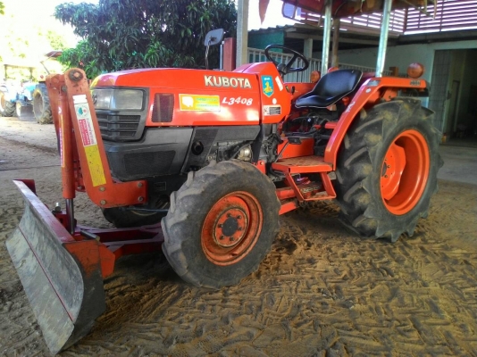 ขายรถไถ KUBOTA L3408 พร้อมดันหน้า รถไร่  ราคา 190,000  รถอยู่ อ.แกลง ระยอง มีรถขนส่งบริการทั่วไทย  และยังมีอีกหลายรุ่นให้เลือก สนใจสอบถามได้ DC Tractor Rayong 0818618678,0899347475 id line=0818618678 ,,,    id line=carbonthai