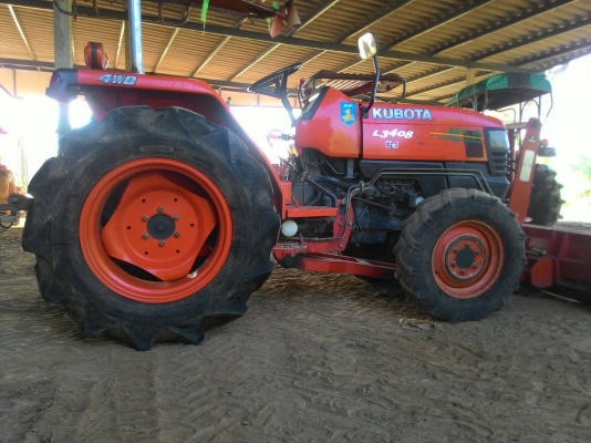 ขายรถไถ KUBOTA L3408 พร้อมดันหน้า รถไร่  ราคา 190,000  รถอยู่ อ.แกลง ระยอง มีรถขนส่งบริการทั่วไทย  และยังมีอีกหลายรุ่นให้เลือก สนใจสอบถามได้ DC Tractor Rayong 0818618678,0899347475 id line=0818618678 ,,,    id line=carbonthai