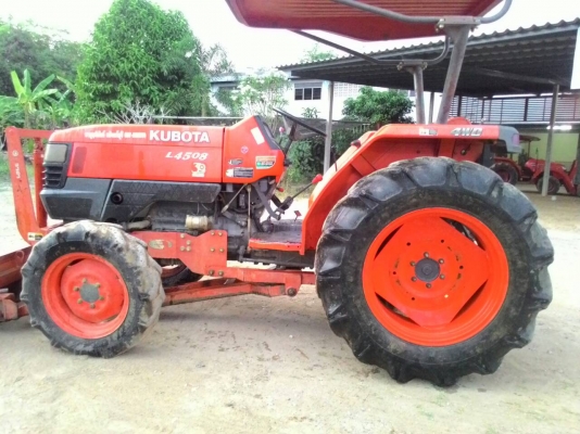 ขายรถไถ KUBOTA L4508 พร้อมดันหน้าช้าง รถไร่สภาพเดิมๆ ราคา 250,000 รถอยู่ อ.แกลง ระยอง มีรถขนส่งบริการทั่วไทย  และยังมีอีกหลายรุ่นให้เลือก สนใจสอบถามได้ DC Tractor Rayong 0818618678,0899347475 id line=0818618678 ,,,    id line=carbonthai  https://www.faceb