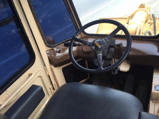 ขายรถตักล้อยาง CAT950B (ท่าม่วงแทรกเตอร์ 081-3030788)