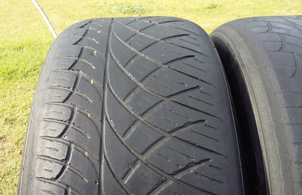 ยาง,255-55-18 NITTO 420 ปี13 ดอกไม่มาก คู่ละ 3,000