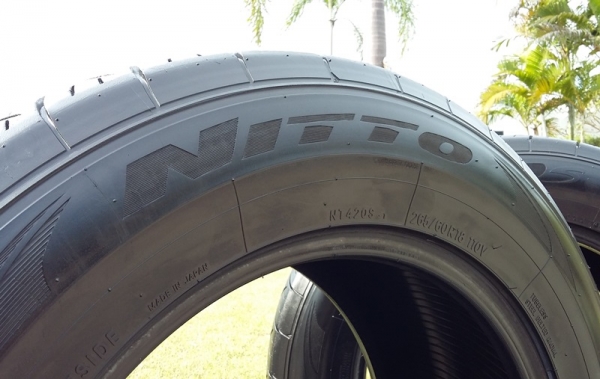 ยาง,265-60-18 NITTO 420 ปี13ดอกหนา มีขูดขอบคู่ละ 5,000 ยาง,265-60-18 NITTO 420 ปี13ดอกหนา มีขูดขอบคู่ละ 5,000