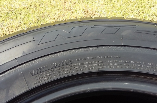 ยาง,265-60-18 NITTO 420 ปี13ดอกหนา มีขูดขอบคู่ละ 5,000 ยาง,265-60-18 NITTO 420 ปี13ดอกหนา มีขูดขอบคู่ละ 5,000