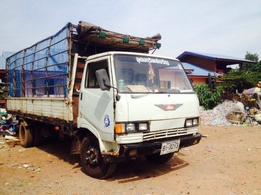 HINO KM779 เครื่อง 117แรง ยาว 5.5 เมตร พร้อมคอก เล่มพร้อมโอน