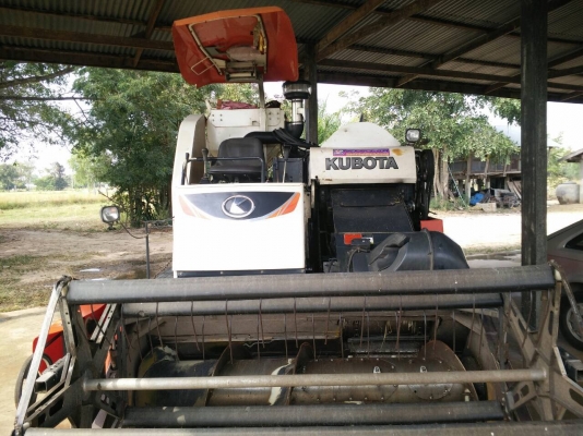 ขายด่วน!!!!รถเกี่ยวข้าวKOBOTA DC70 พร้อมพ่วงลาก 479,000บาท