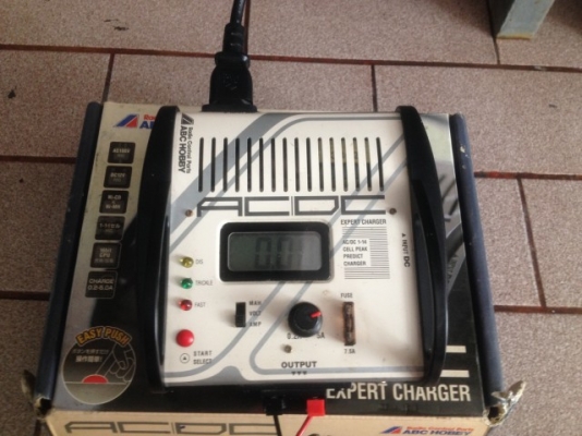 เครื่องชาร์จ ABC HOBBY มือสองสภาพดีใช้งานได้ปกติของตามรูปครับ