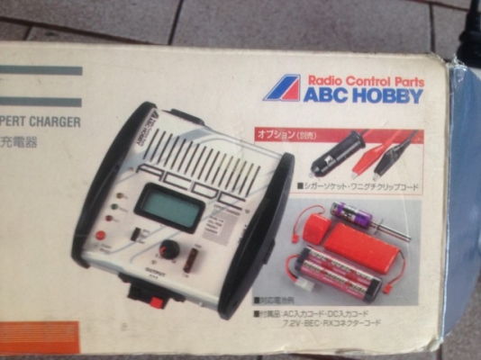 เครื่องชาร์จ ABC HOBBY มือสองสภาพดีใช้งานได้ปกติของตามรูปครับ เครื่องชาร์จ ABC HOBBY มือสองสภาพดีใช้งานได้ปกติของตามรูปครับ