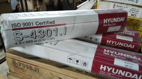 Sell> ขายลวดเชื่อม Hyundai 4 มิล เบอร์เดียวกับ Kobe 30 กล่องล่ะ 5 กิโล มีหลายกล่องครับ