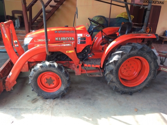 ขายรถไถ36 แรง พร้อมอุปกรณ์3ชิ้น ขายรถไถ36 แรง พร้อมอุปกรณ์3ชิ้น