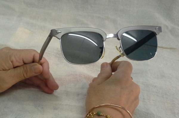 อภิมหาเทพแว่นตาตัวพ่อบิดา  รุ่นหายาก!  ซุปเปอร์ซีรี่!  ทองขาว! (White Gold)  AO American Optical alum. USA 10-12KGF.