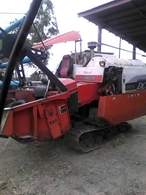 ขายรถเกี่ยวข้าว KUBOTA DC60 ปี52 สภาพพร้อมใช้งาน สนใจโทร 090-8588220คุณนะ 093-3258446คุณบิว หรือเข้าดูสินค้าอื่นๆได้ที่ www.truck.in.th/498 หรือเพจFacebook ณรงค์ ซื้อขายรถมือสอง (เว็บไซต์ส่วนตัว) หรือFacebook คุณนะ รถบรรทุก