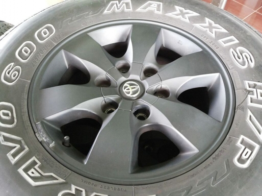 แม็กพร้อมยาง 265/70/16 ปี 2014 ขายถูก