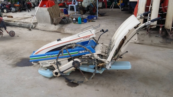นำเข้าจากญี่ปุ่น รถดำนา ISEKI  รุ่น SANAE PX200 เก่าญี่ปุ่น ดำนา 2 แถว  ขนาดกระทัดรัด สภาพสวย