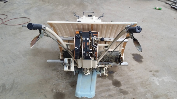 นำเข้าจากญี่ปุ่น รถดำนา ISEKI  รุ่น SANAE PX200 เก่าญี่ปุ่น ดำนา 2 แถว  ขนาดกระทัดรัด สภาพสวย