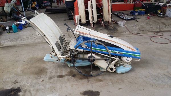 นำเข้าจากญี่ปุ่น รถดำนา ISEKI  รุ่น SANAE PX200 เก่าญี่ปุ่น ดำนา 2 แถว  ขนาดกระทัดรัด สภาพสวย