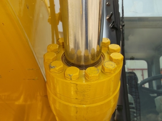 รถขุดล้อยาง Komutsu PW130-7k #K40207 นำเข้ามาจากต่างประเทศ เอกสารครบ ไม่เคยใช้งานในไทย สนใจติดต่อ ใหม่ 061-4194022