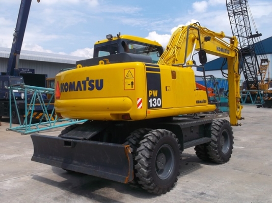 รถขุดล้อยาง Komutsu PW130-7k #K40207 นำเข้ามาจากต่างประเทศ เอกสารครบ ไม่เคยใช้งานในไทย สนใจติดต่อ ใหม่ 061-4194022
