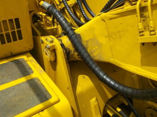 รถขุดล้อยาง Komutsu PW130-7k #K40207 นำเข้ามาจากต่างประเทศ เอกสารครบ ไม่เคยใช้งานในไทย สนใจติดต่อ ใหม่ 061-4194022