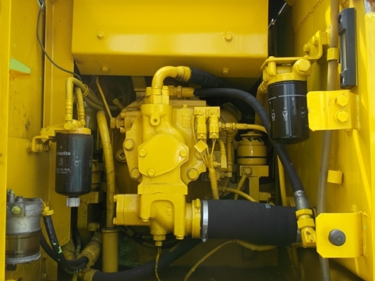 รถขุดล้อยาง Komutsu PW130-7k #K40207 นำเข้ามาจากต่างประเทศ เอกสารครบ ไม่เคยใช้งานในไทย สนใจติดต่อ ใหม่ 061-4194022