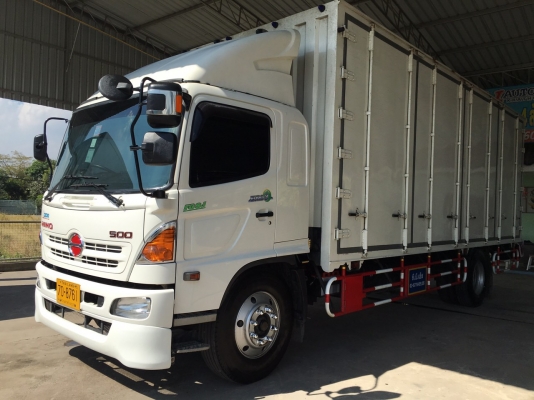 ขาย6ล้อHINO.MAGA Euro3.QDR. ซีรี่ย์500คอมมอลเรล 220เเรงรถห้างเเท้ตู้เเห้ง10บานเปิดได้รอบไม่มีเสากลางช่วงยาว7.20เมตรภายในสีดำปี2557(2014)ใช้งานได้เลยรถสภาพสวยราคา1,490,000จัดไฟเเนนท์ได้ครับสนใจดูรถได้ที่เต็นท์รถ JJ.AUTOCAR 2 หลังวัดจันทรารามติดถนนเพชรเกษมห