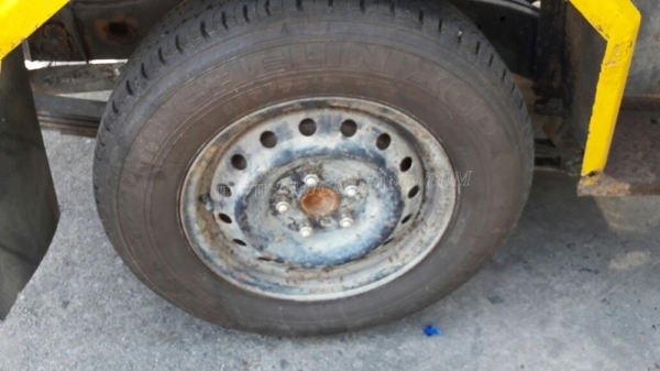 รถบรรทุกขยะ TOYOTA HILUX VIGO กระบะยกเทได้