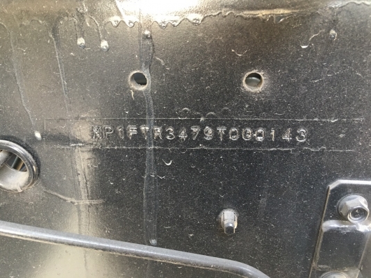 ขายรถอีซูซุ 240 แรง หัวคัสซี รถใหม่ยังไม่ได้จดทะเบียน ยาวพิเศษ 7.6 ม. จัดแนนท์ได้ครับ สนใจติดต่อได้ที่  081-9420141 , 081-5715326