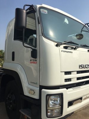 ขายรถอีซูซุ 240 แรง หัวคัสซี รถใหม่ยังไม่ได้จดทะเบียน ยาวพิเศษ 7.6 ม. จัดแนนท์ได้ครับ สนใจติดต่อได้ที่  081-9420141 , 081-5715326