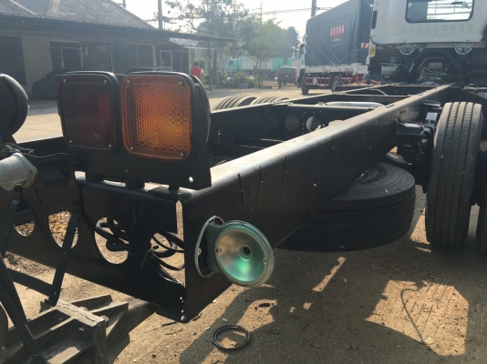 ขายรถอีซูซุ 240 แรง หัวคัสซี รถใหม่ยังไม่ได้จดทะเบียน ยาวพิเศษ 7.6 ม. จัดแนนท์ได้ครับ สนใจติดต่อได้ที่  081-9420141 , 081-5715326