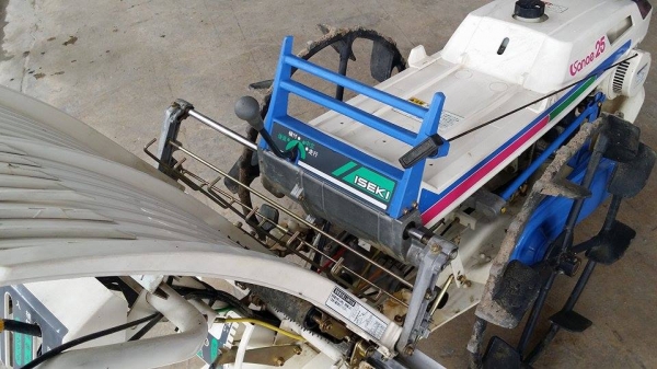 นำเข้าจากญี่ปุ่น รถดำนา ISEKI  รุ่น SANAE 25  เก่าญี่ปุ่น ดำนา 2 แถว  ขนาดกระทัดรัด สภาพสวย