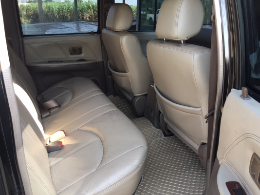 ขาย TOYOTA - SPORT CRUISER 4WD 3,000cc. At.