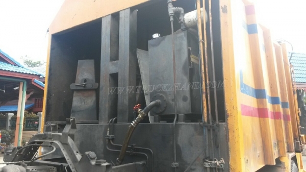 รถบรรทุกขยะ 6 ล้อแบบอัดท้าย ISUZU FTR รถปี 2551