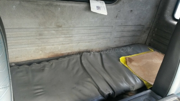 รถบรรทุกขยะ 6 ล้อแบบอัดท้าย ISUZU FTR รถปี 2551