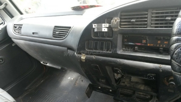 รถบรรทุกขยะ 6 ล้อแบบอัดท้าย ISUZU FTR รถปี 2551