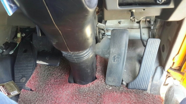 รถบรรทุกขยะ 6 ล้อแบบอัดท้าย ISUZU FTR รถปี 2551