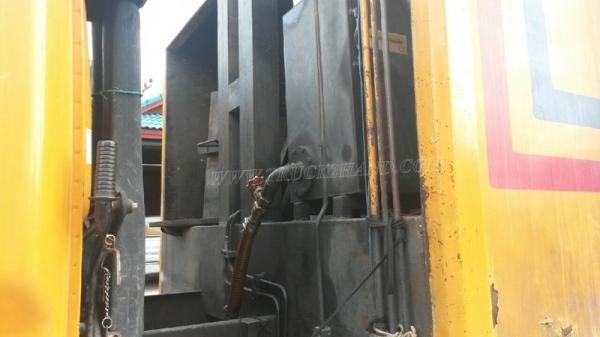 รถบรรทุกขยะ 6 ล้อแบบอัดท้าย ISUZU FTR รถปี 2551