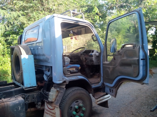 (ปิดการขายแล้วคับ ไปอุบลราชธานี)6  ล้อดั้ม 120   แรงม้า (รถห้างแท้) ปี 44 พร้อมใช้งาน  เล่มพร้อม....