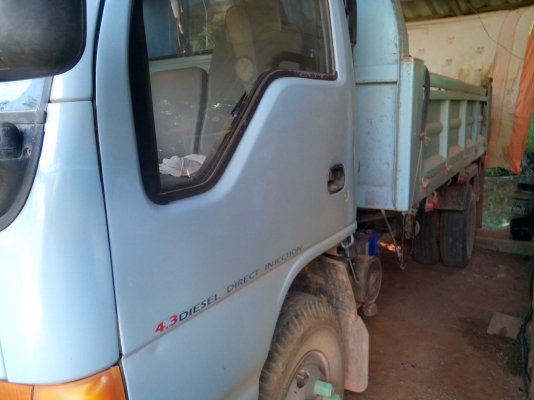 (ปิดการขายแล้วคับ ไปอุบลราชธานี)6  ล้อดั้ม 120   แรงม้า (รถห้างแท้) ปี 44 พร้อมใช้งาน  เล่มพร้อม....