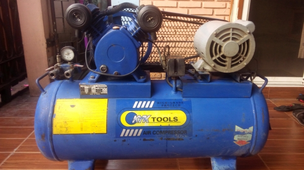 ปั๊มลม64ลิตรใช้งานได้ปกติลมไม่รั่วไฟ220