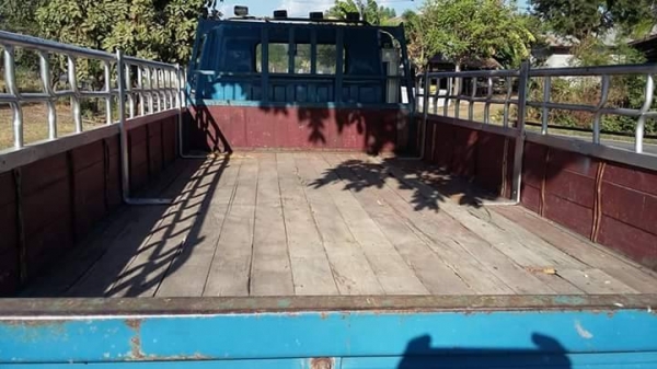 ขายรถ6ล้อ NPR115แรง ปี35 ยาว5เมตร เครื่องดีแคชซีสวย เอกสารพร้อมโอน สนใจโทร 090-8588220คุณนะ 093-3258446คุณบิว หรือเข้าดูสินค้าอื่นๆได้ที่ www.truck.in.th/498 หรือเพจFacebook ณรงค์ ซื้อขายรถมือสอง (เว็บไซต์ส่วนตัว) หรือFacebook คุณนะ รถบรรทุก