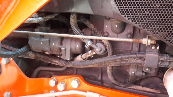 ขายรถไถL4708ใบมีดผาล4พร้อมใช้ครับ ขายรถไถL4708ใบมีดผาล4พร้อมใช้ครับ