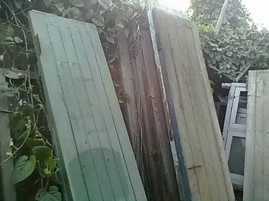 ขายบานเฟี้ยมสายฝนไม้สักเก่า23บาน ขายบานเฟี้ยมสายฝนไม้สักเก่า23บาน