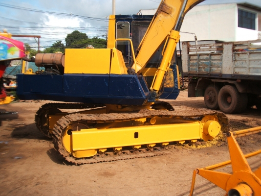 ขายรถแม็คโคร โคมัตสุ PC120-3 เครื่องยนต์เดิมโคมัตสุ สภาพดีพร้อมใช้งาน