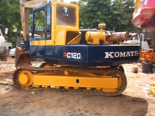 ขายรถแม็คโคร โคมัตสุ PC120-3 เครื่องยนต์เดิมโคมัตสุ สภาพดีพร้อมใช้งาน