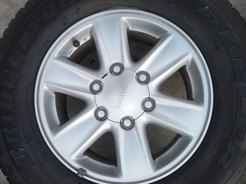 ขายล้อISUZU All 16 ยาง215/65/16 ปี 4014  4 ล้อ